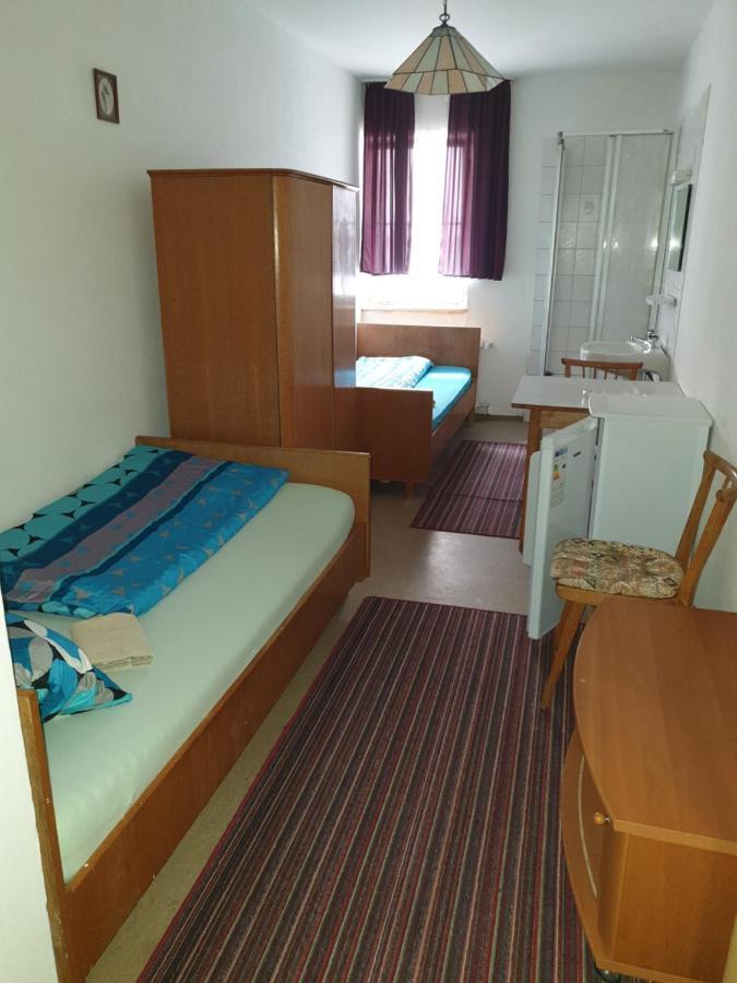 Pension Engel Hotel Pfullendorf Buitenkant foto